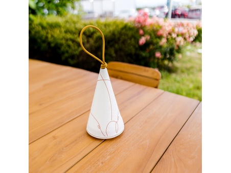 Lampa Cala: námořní design, nastavitelné světlo, 143 hodin výdrže baterie