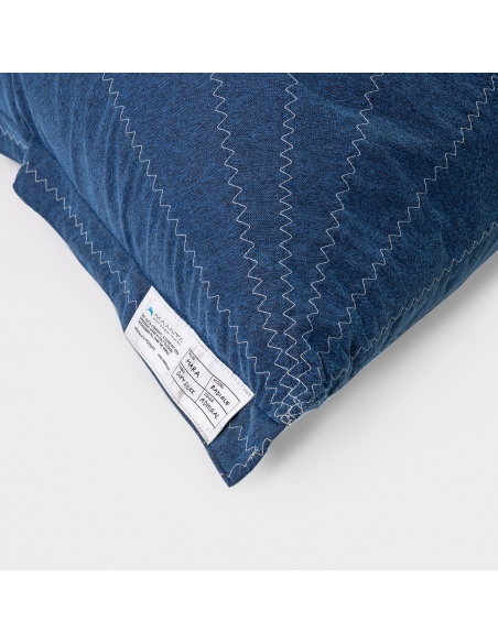 Randa: Jedinečný sedací pytel s radiálním designem pro venkovní i vnitřní použití.