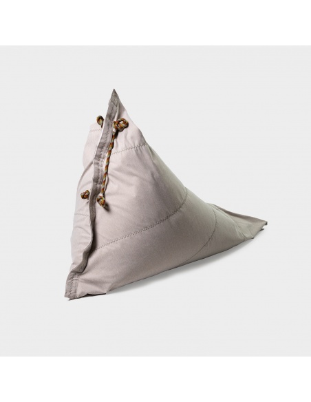 Randa: Jedinečný sedací pytel s radiálním designem pro venkovní i vnitřní použití.