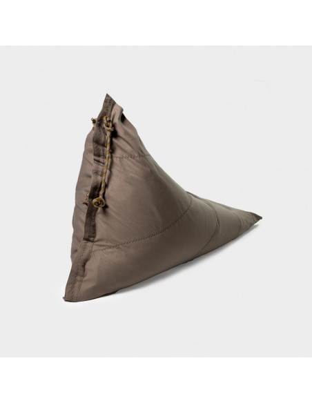 Randa: Jedinečný sedací pytel s radiálním designem pro venkovní i vnitřní použití.