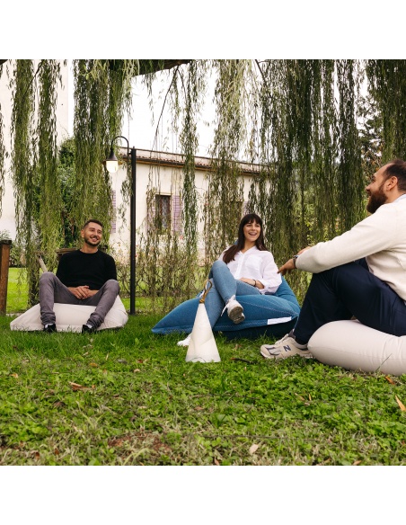 Randa: Jedinečný sedací pytel s radiálním designem pro venkovní i vnitřní použití.