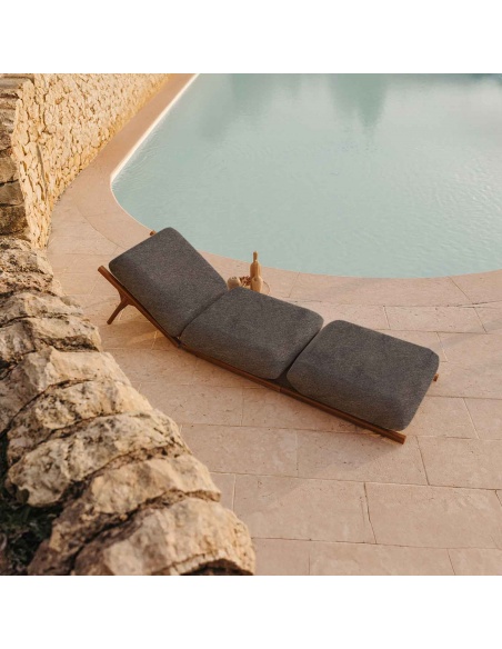 Tuga: Teakové lehátko Unikátní námořní design