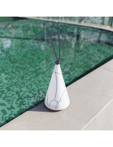 Lampa Cala: námořní design, nastavitelné světlo, 143 hodin výdrže baterie