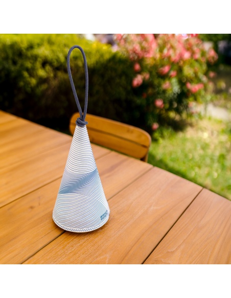 Lampa Cala: námořní design, nastavitelné světlo, 143 hodin výdrže baterie