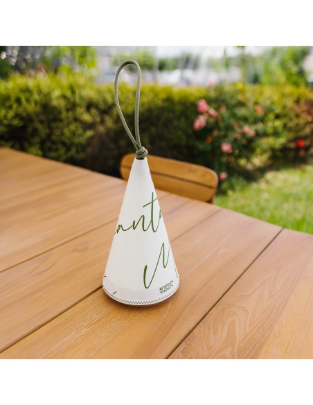 Lampa Cala: námořní design, nastavitelné světlo, 143 hodin výdrže baterie