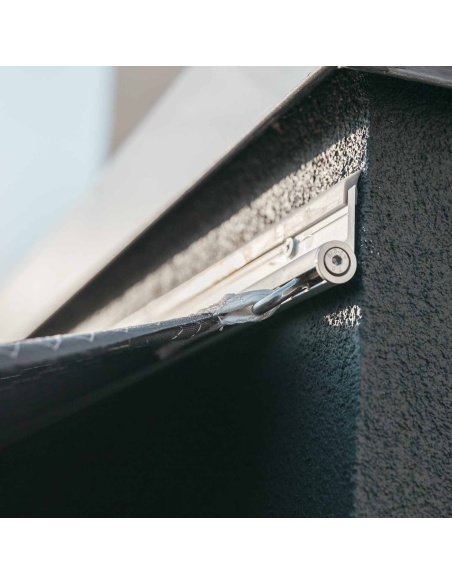 Solaria Lean Stock – Renovovaná plachta s nástěnným profilem