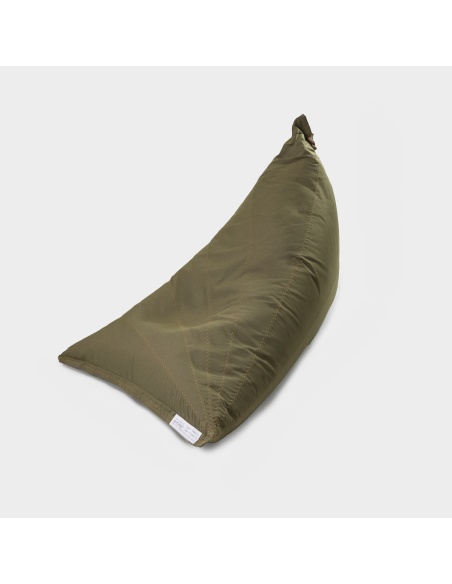 Randa: Jedinečný sedací pytel s radiálním designem pro venkovní i vnitřní použití.