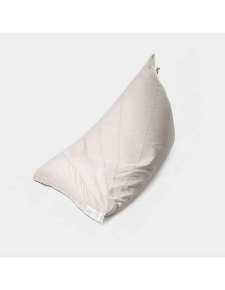 Randa: Jedinečný sedací pytel s radiálním designem pro venkovní i vnitřní použití.