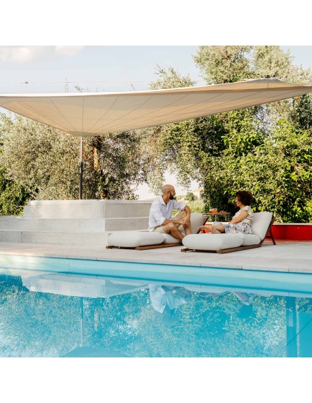 Tuga: Teakové lehátko Unikátní námořní design