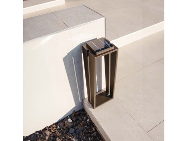Solar ISOSS: Designová Lampa - Objevte Nové Podlahové Reflektory