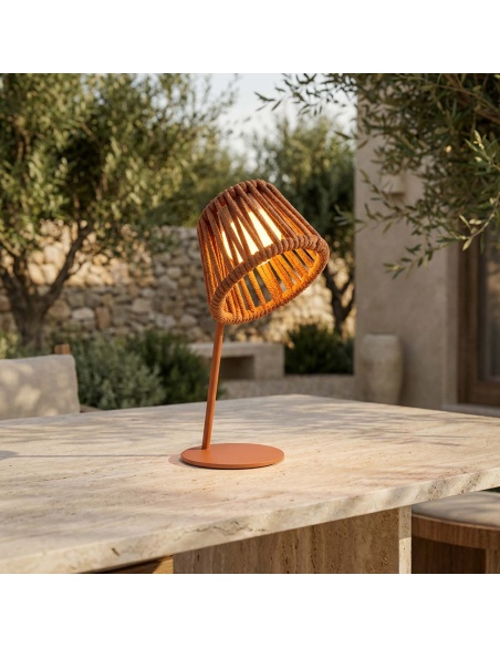 Mini Ropelle: Nabíjecí stolní lampa z lana Olefin