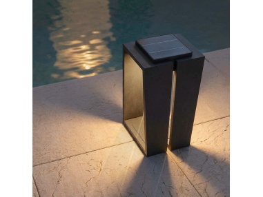 Solar ISOSS: Designová Lampa - Objevte Nové Podlahové Reflektory