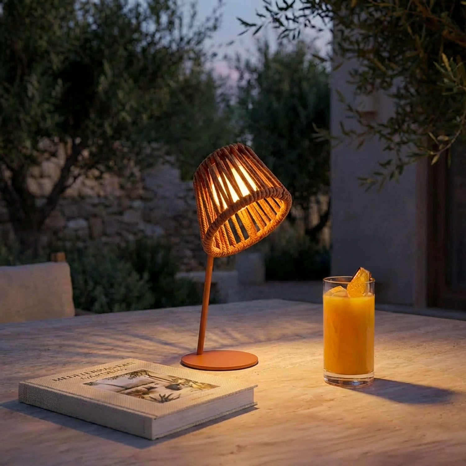 Mini Ropelle: Nabíjecí stolní lampa z lana Olefin
