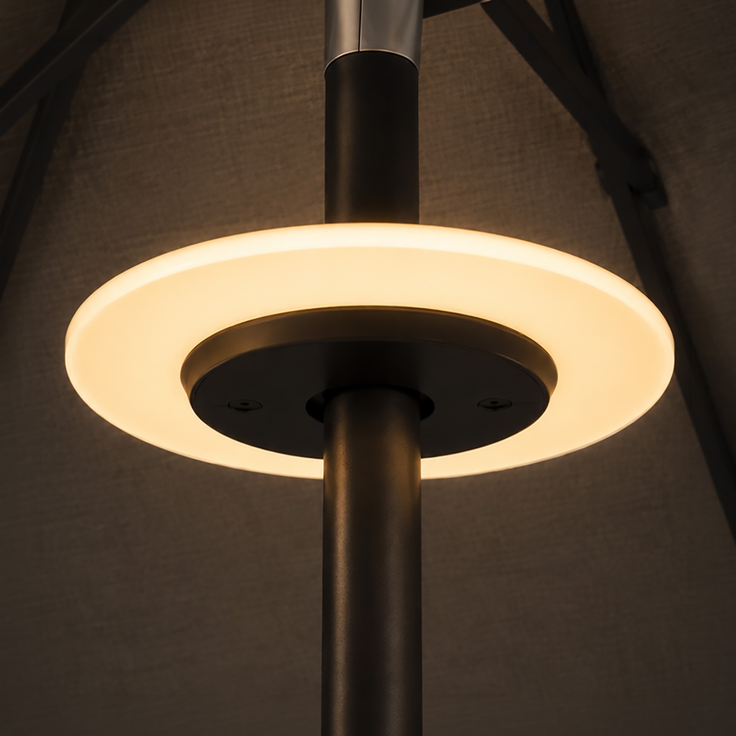 Magnetické LED světlo pro slunečník - Kompatibilní s Klika a Lybra 2