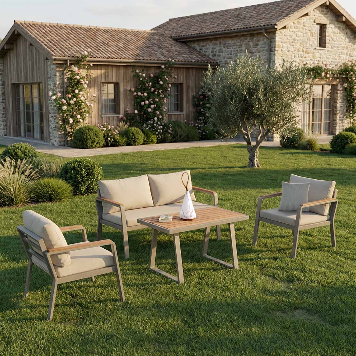 Interiér i exteriér, stejná sestava