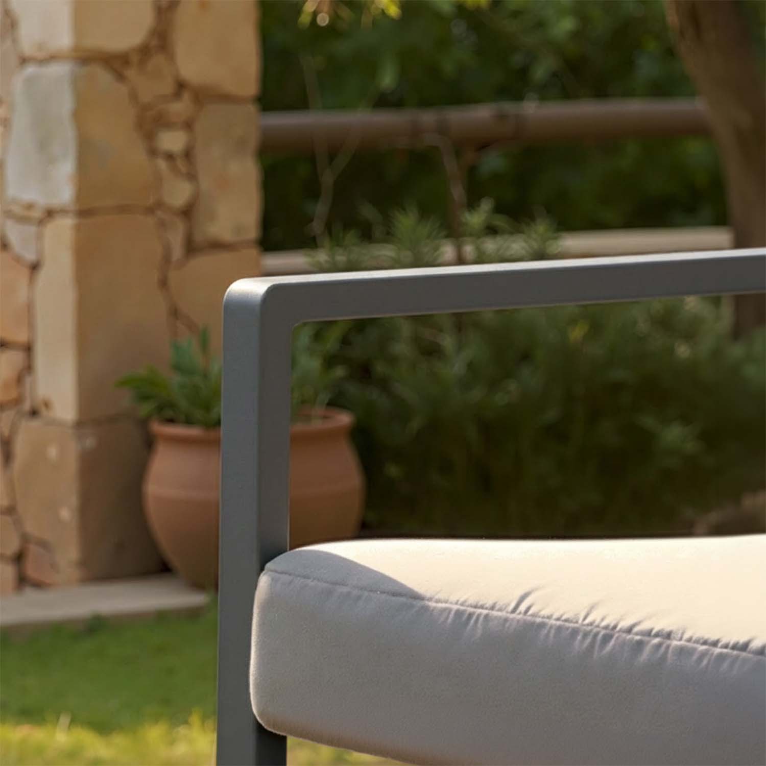 Práškově lakovaný hliník