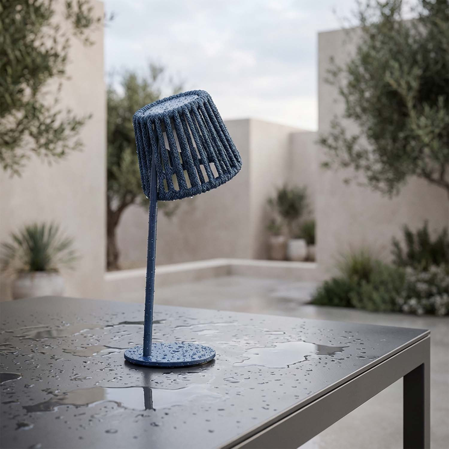 Odolnost proti stříkající vodě IP44